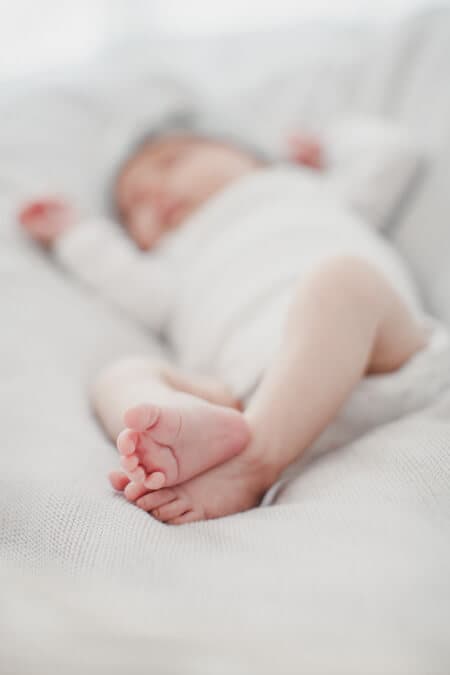 Nahaufnahme von Babyfüßchen